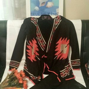 Hooked Up Aztec Themed Cardigan sz S